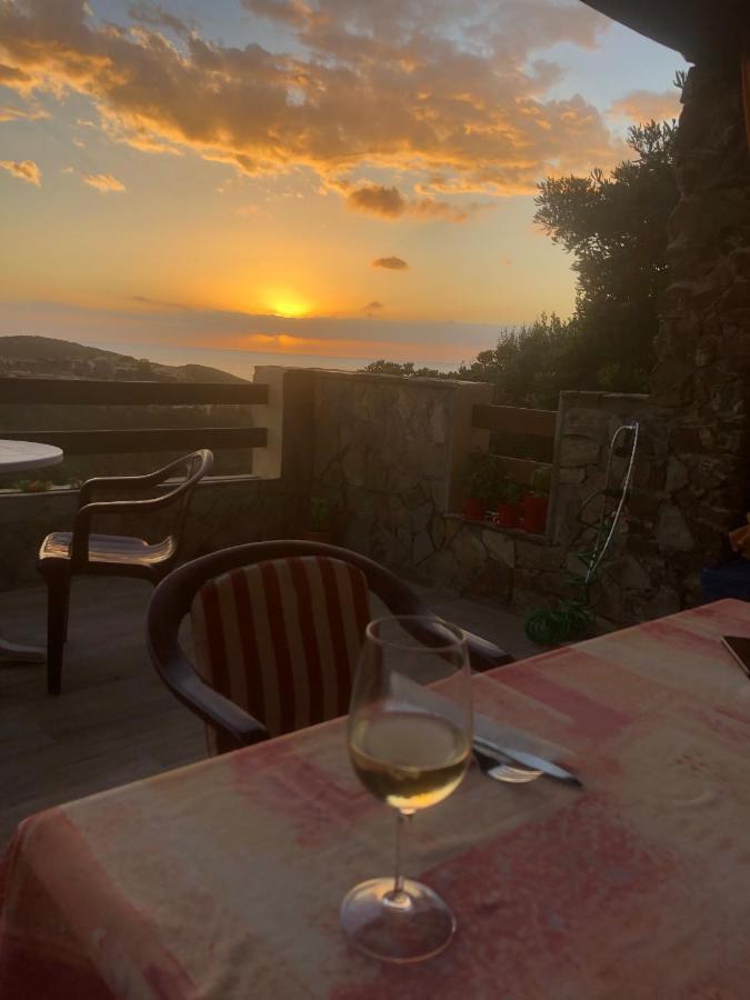 Sardegna-Ferienwohnung Mit Emotionale Meeres Blick Torre dei Corsari Ngoại thất bức ảnh